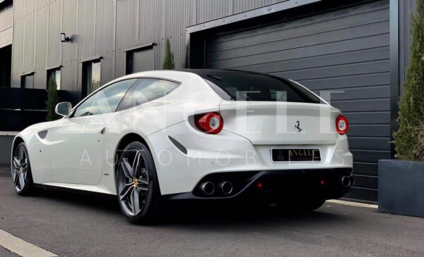 FERRARI FF – Image 2