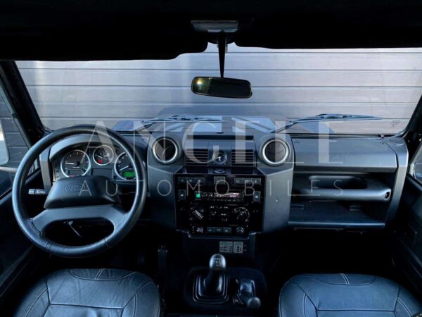 LAND ROVER DEFENDER – Image 6