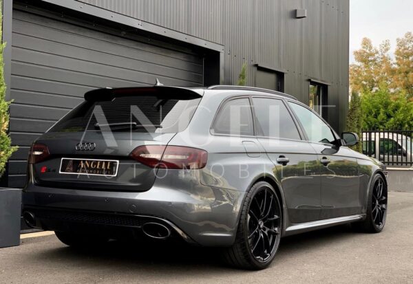 AUDI RS4 (4E GENERATION) AVANT – Image 3
