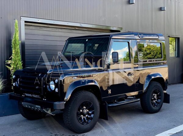 LAND ROVER DEFENDER