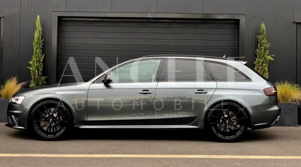 AUDI RS4 (4E GENERATION) AVANT – Image 8