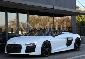 AUDI R8 V10