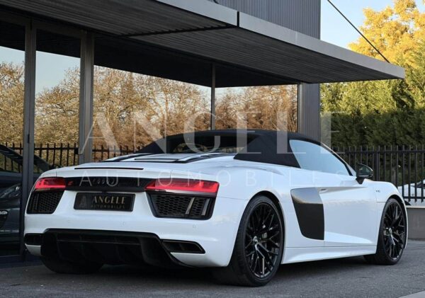 AUDI R8 V10 – Image 20