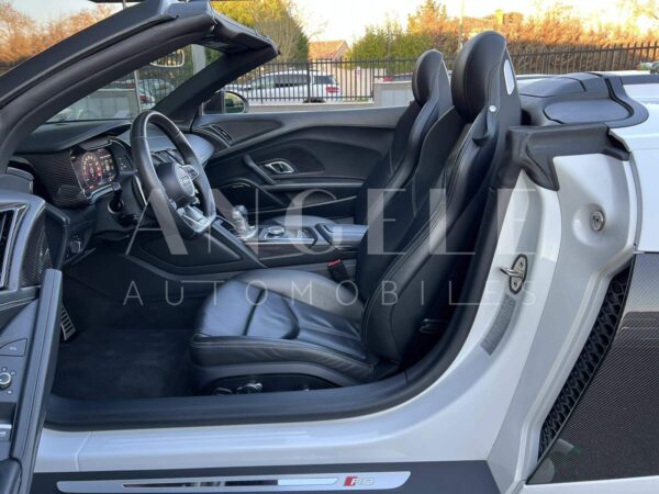 AUDI R8 V10 – Image 18