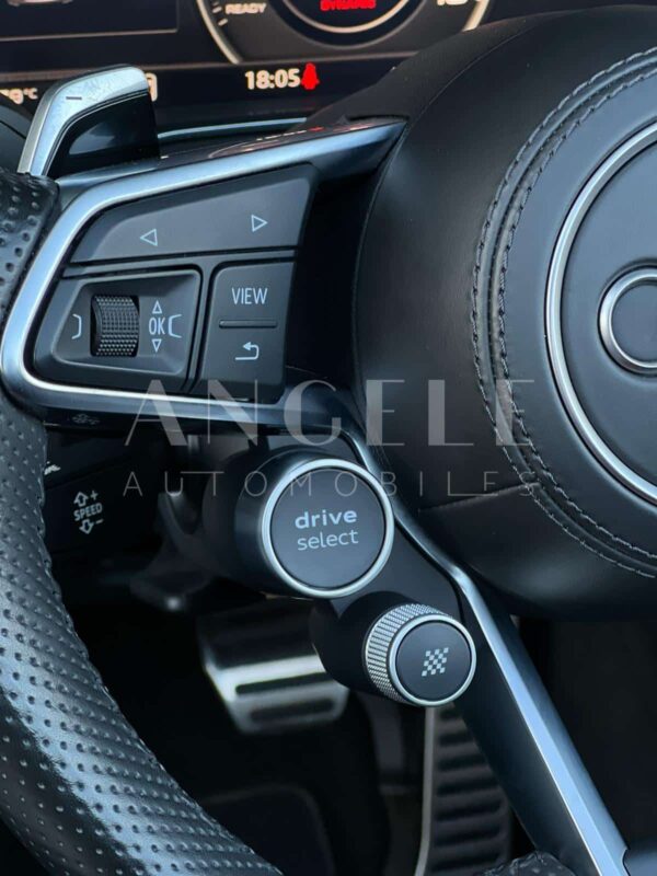 AUDI R8 V10 – Image 17