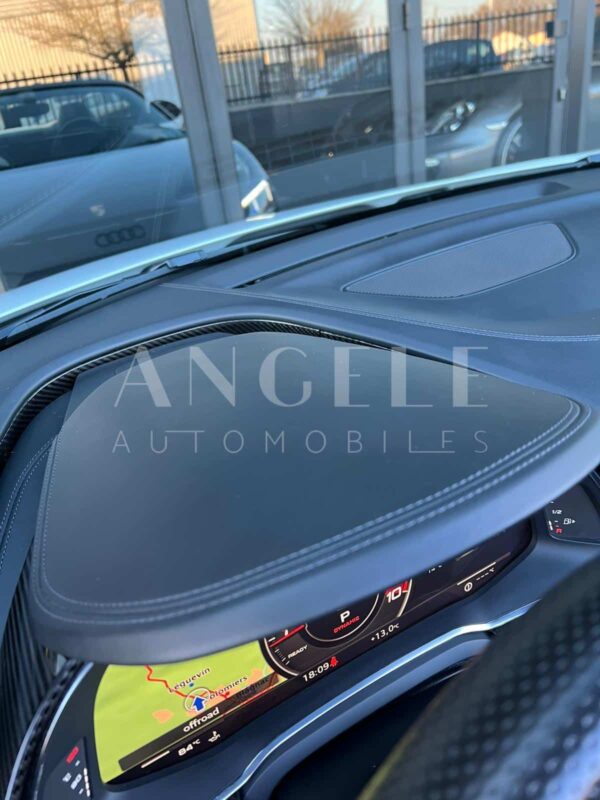 AUDI R8 V10 – Image 10