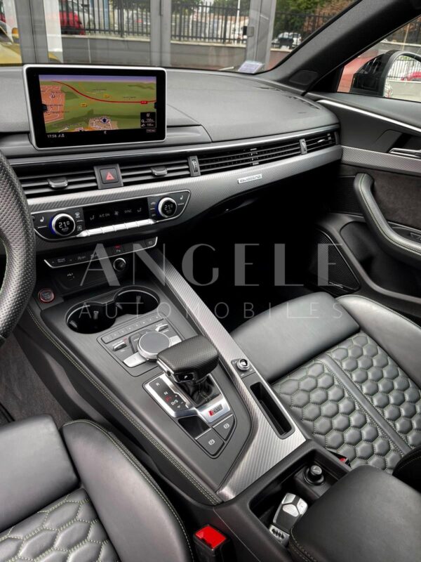 AUDI RS4 V – Image 12