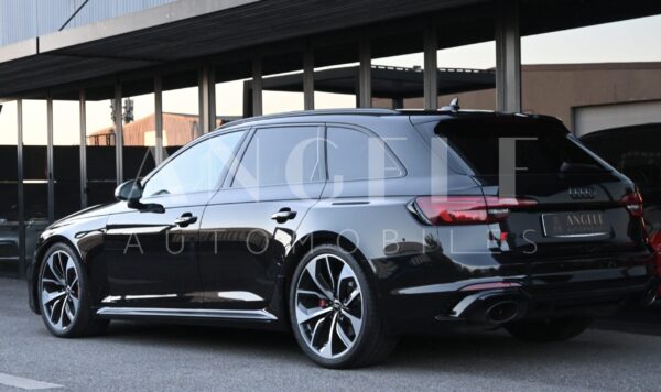 AUDI RS4 – Image 15