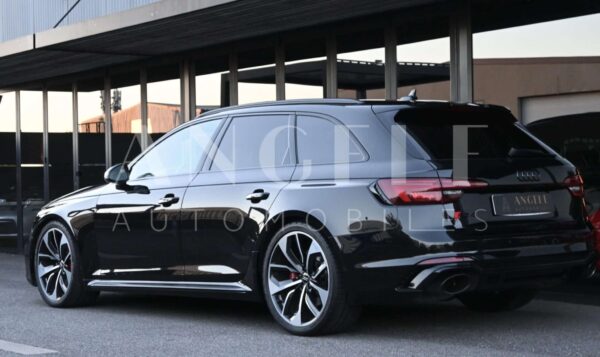 AUDI RS4 – Image 15