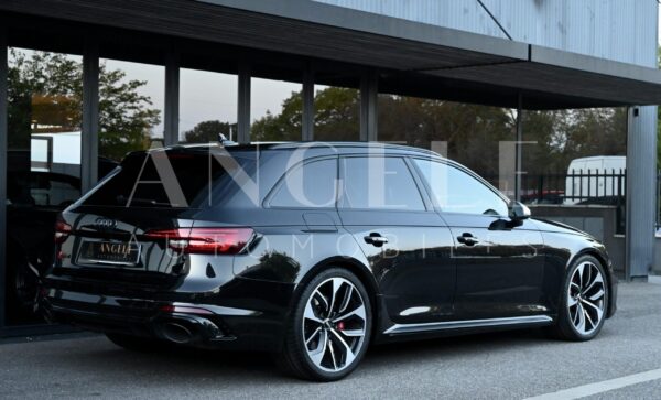 AUDI RS4 – Image 14