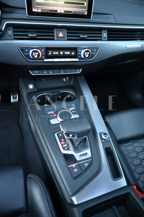 AUDI RS4 – Image 13
