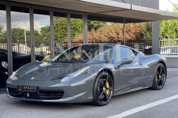 FERRARI 458