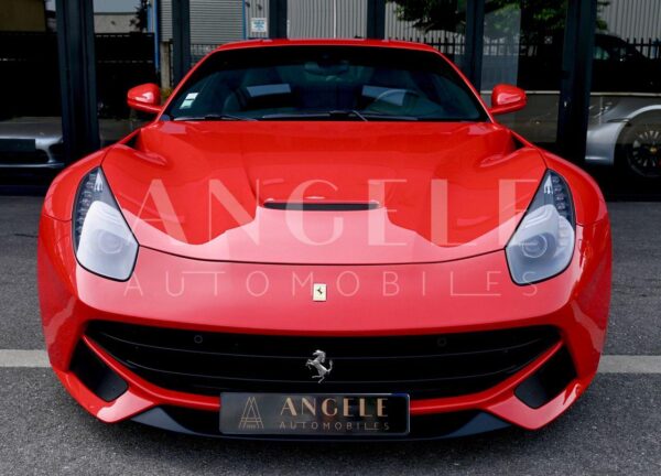 FERRARI F12 BERLINETTA ROSSO CORSA – Image 12