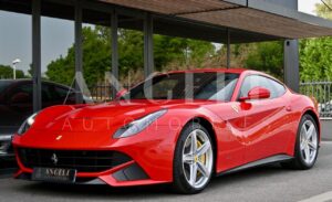 FERRARI F12 BERLINETTA ROSSO CORSA