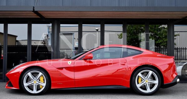 FERRARI F12 BERLINETTA ROSSO CORSA – Image 15
