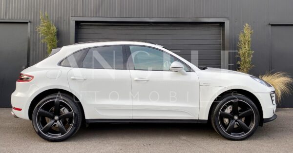 Porsche Macan – Image 10