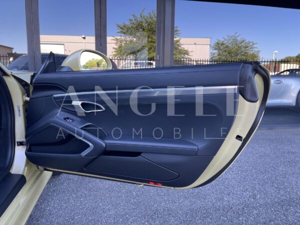 PORSCHE CAYMAN Lime Gold – Image 29