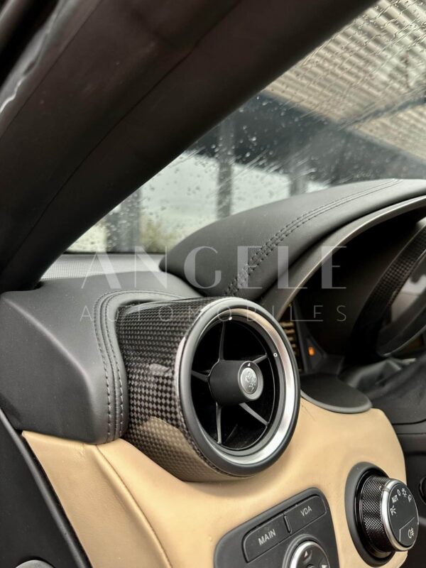 FERRARI FF – Image 10