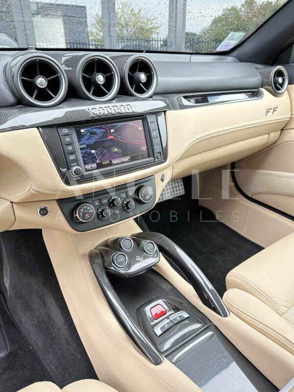 FERRARI FF – Image 16