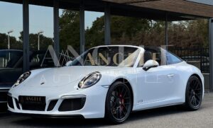 PORSCHE 911 TARGA 4 GTS