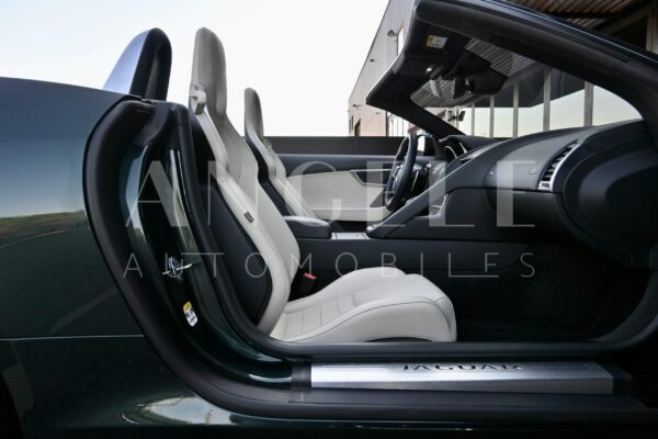 JAGUAR F-TYPE – Image 12