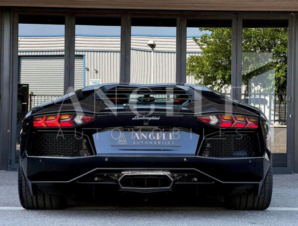 LAMBORGHINI AVENTADOR – Image 21