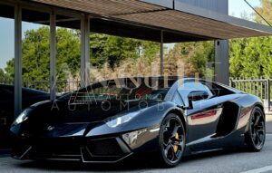 LAMBORGHINI AVENTADOR