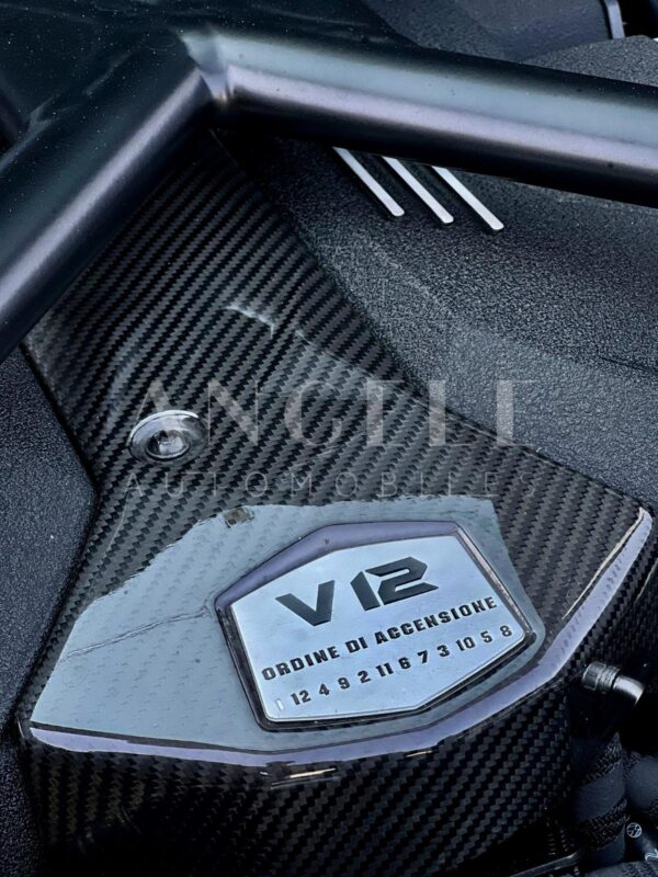 LAMBORGHINI AVENTADOR – Image 14