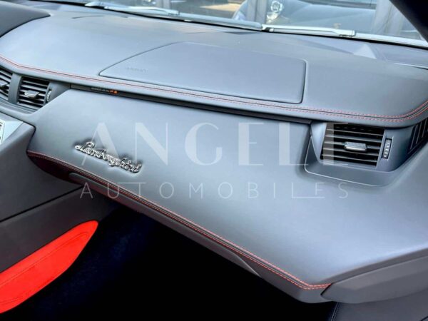 LAMBORGHINI AVENTADOR – Image 20