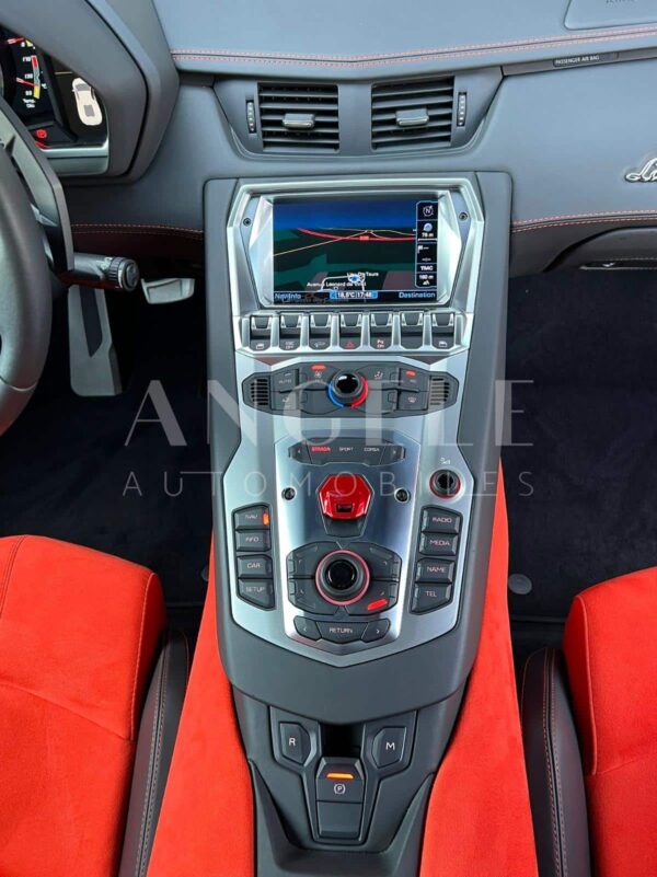 LAMBORGHINI AVENTADOR – Image 5