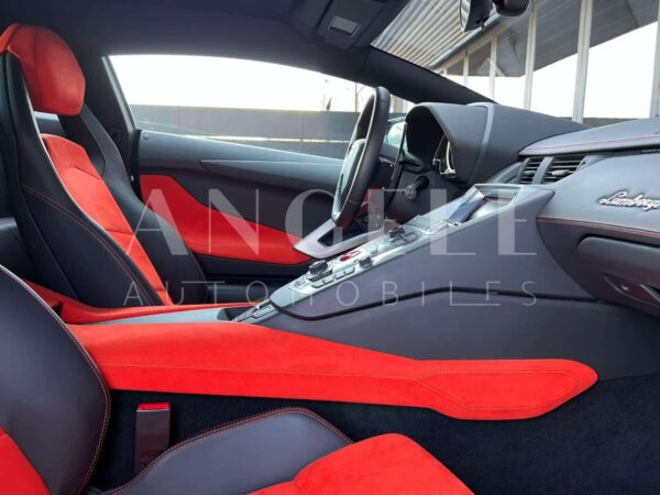 LAMBORGHINI AVENTADOR – Image 18