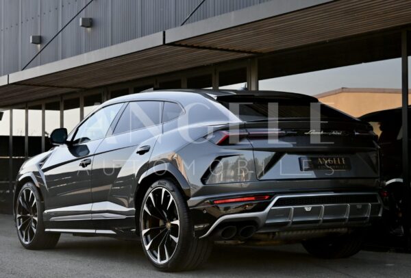 LAMBORGHINI URUS – Image 15