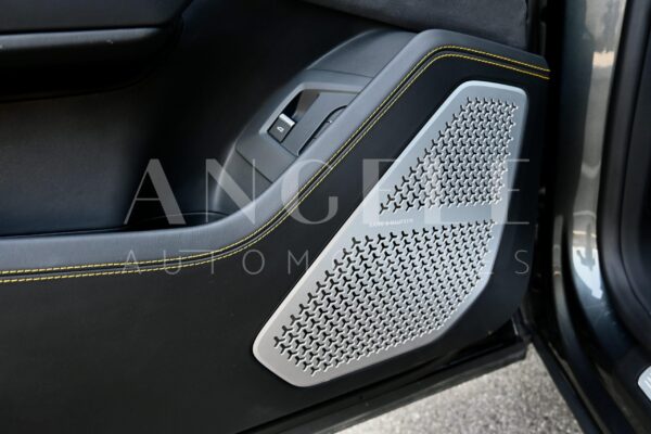 LAMBORGHINI URUS – Image 14