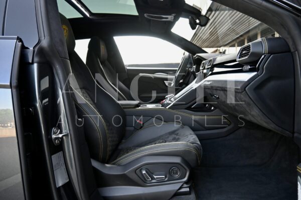 LAMBORGHINI URUS – Image 17