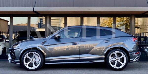 LAMBORGHINI URUS – Image 15