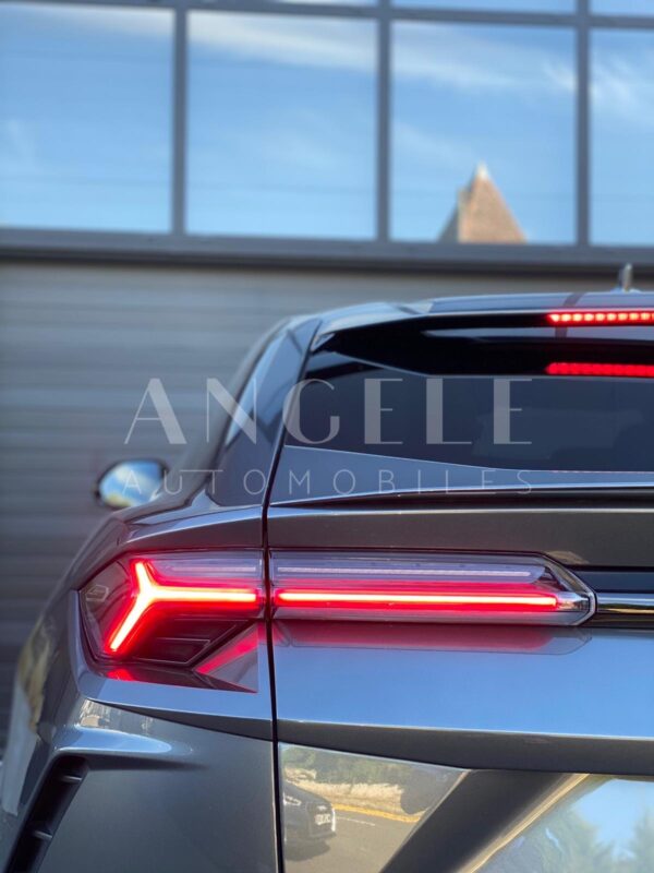 LAMBORGHINI URUS – Image 21