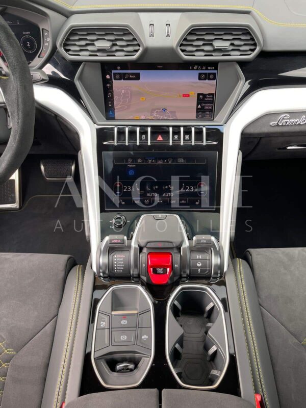 LAMBORGHINI URUS – Image 6