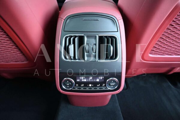 MASERATI LEVANTE S – Image 11