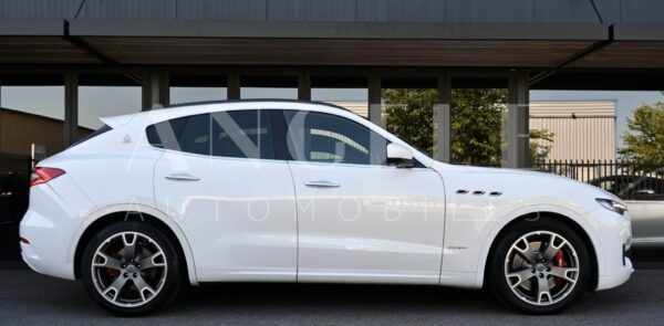 MASERATI LEVANTE S – Image 8