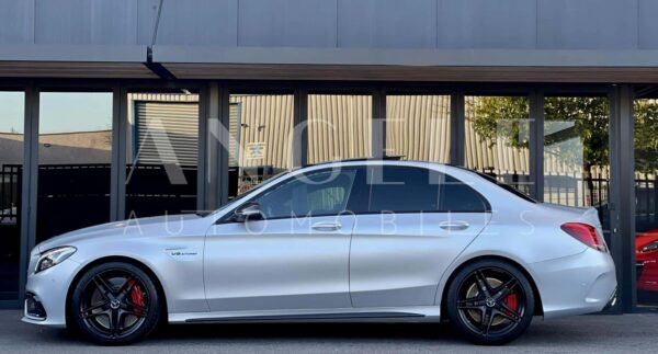 MERCEDES C 63 AMG – Image 19