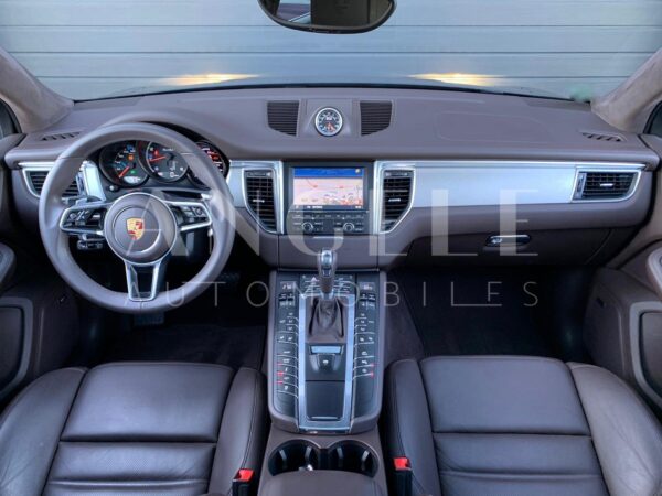 PORSCHE MACAN – Image 2