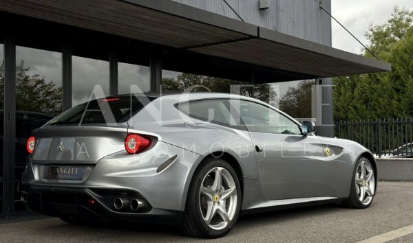 FERRARI FF – Image 11