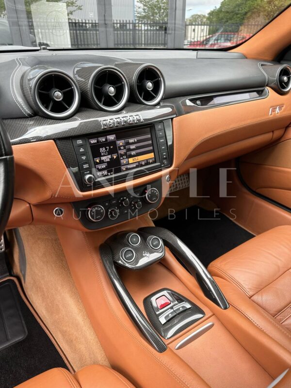 FERRARI FF – Image 11