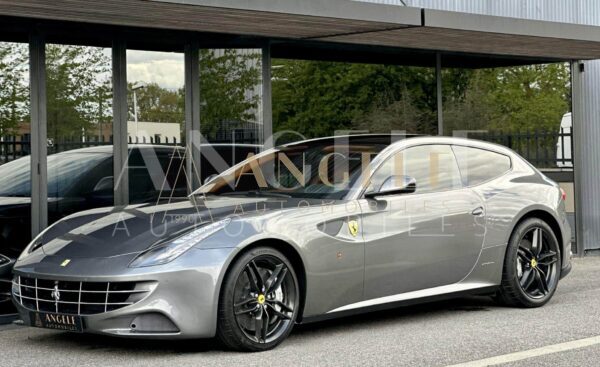 FERRARI FF