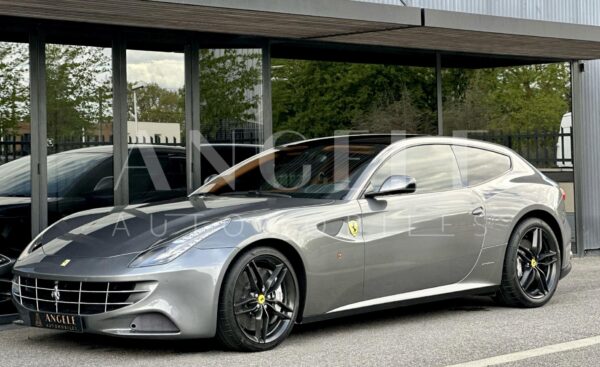 FERRARI FF