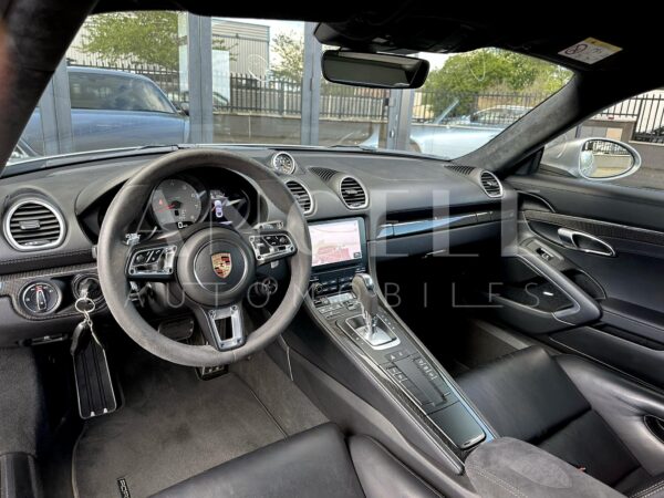 CAYMAN 718 – Image 2