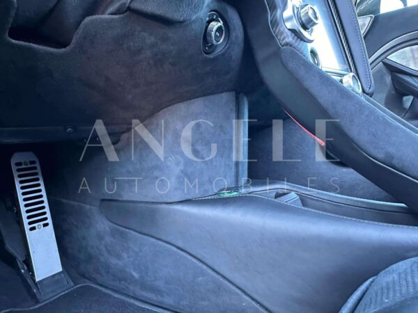 MCLAREN 720S – Image 9