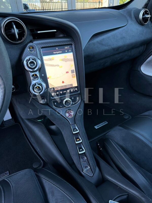 MCLAREN 720S – Image 14
