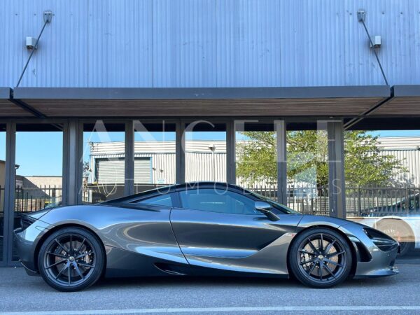 MCLAREN 720S – Image 12