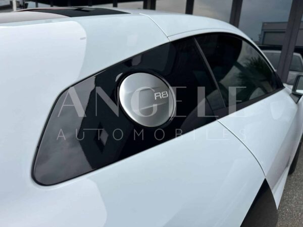 AUDI R8 – Image 13
